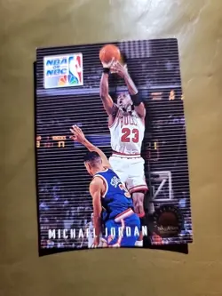 1993-94 Skybox Premium - #14 Michael Jordan - Image 1
