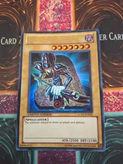 Yugioh Dark Magician LC01-EN005 Ultra Rare Limited Near Mint - Image 1