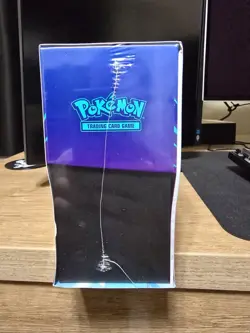 Pokemon TCG Scarlet & Violet—Journey Together Elite Trainer Box - Image 4