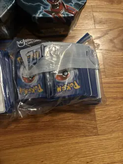 Pokemon Lot Of 1600 Random Base Cards 2010s / with 2 Tins Included (FREE SHIP) - Image 3