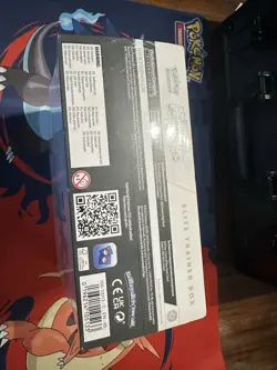Pokemon TCG Prismatic Evolutions Elite Trainer Box English 2025 - Image 4