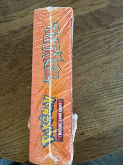 Pokemon Rumble box, Small Box damage, Cards seems ok. Factory sealed - Image 5