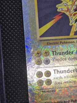 Pokemon ZAPDOS 19/110 REVERSE HOLO WOTC LEGENDARY COLLECTION - Image 2
