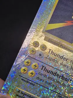 Pokemon ZAPDOS 19/110 REVERSE HOLO WOTC LEGENDARY COLLECTION - Image 3
