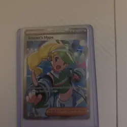 Pokemon TCG Emcee's Hype 220/182 Sv10: Destined Rivals Holo Full Art LP - Image 1