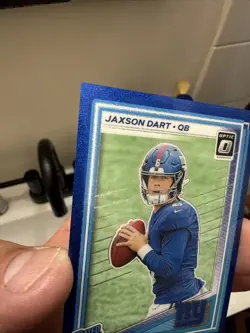 2025 Panini Donruss Optic - Rated Rookie Jaxson Dart #273 Blue Glitter Prizm... - Image 2
