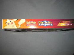 POKEMON NEUF COFFRET DESTINEES RADIEUSES PIKACHU-V FRANCAIS 4 BOOSTER SCELLE - Image 4