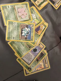 SELLING MY POKEMON/YUGIOH CARD COLLECTION VINTAGE AND MODERN TONS ON HOLOS - Image 5
