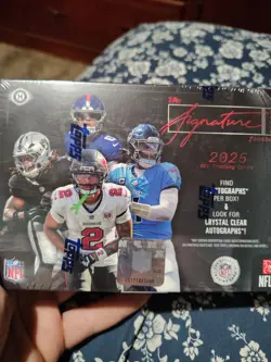 Topps 2025 Signature Class NFL Football Trading Card Hobby Box 32 Cards Sealed - Image 1