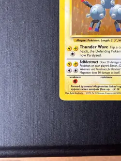1999 Magneton 9/102 Holo Rare Pokemon Card - Base Unlimited Set - Image 4