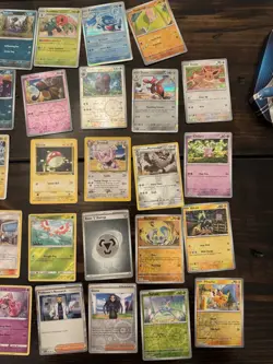 Pokemon Card Lot - Random - 5 Holo / Reverse Holo & 20 Non Holo - Image 4