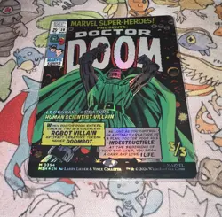 MTG: Doctor Doom (Borderless) - Marvel Super Heroes (MSH) FOIL - Image 2