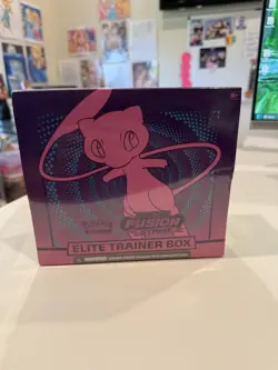 Nintendo Pokemon TCG: Sword & Shield Fusion Strike Elite Trainer Box 820650809330 - Image 1
