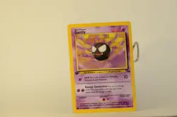 1999/2000 Pokemon Trading Card Gastly [1st Edition][Near Mint][33/62] - Image 1
