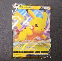 Pokemon TCG Pikachu 3-Card Lot Base Set 58/102 + Pikachu V SWSH061 Holo - Image 5