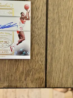 2023-24 Panini Flawless - Scoring Title Autographs Gold Dominique Wilkins /10 - Image 4