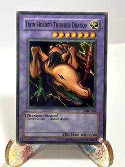 YuGiOh! Twin-Headed Thunder Dragon MRD-120 Unlimited Super Rare LP - Image 1