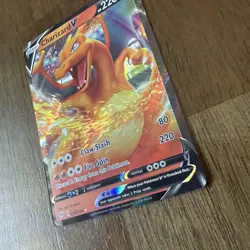 Pokemon Charizard Darkness Ablaze V 19/189 - Image 2