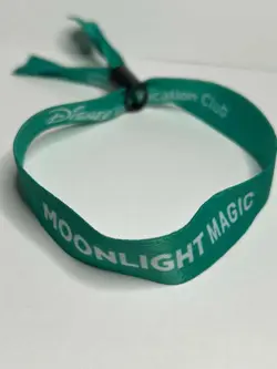 Disney Vacation Club Member DVC Moonlight Magic Green Wristband New - Image 1