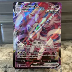 Sylveon VMAX Evolving Skies Card 075/203 Near Mint Condition - Image 1