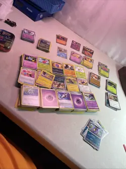 Pokemon Card DONT KNOW ANYTHING ABOUT POKEMON CARDS WHAT YOU SEE IS WHAT GET - Image 1