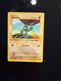 Pokemon Machop 52/102 1st Edition Shadowless Base Set Card Unplayed Near Mint - Image 1