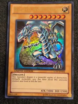 Blue-Eyes White Dragon LC01-EN004 Ultra Rare Limited Edition Yugioh LP - Image 1