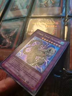 YUGIOH! Cyber Twin Dragon CRV-EN035 Ultimate Rare 1st Edition - Image 2
