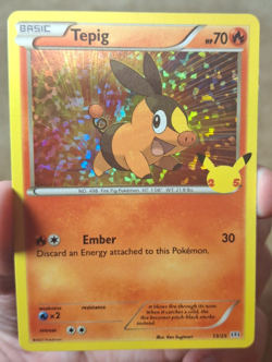 2021 POKEMON 25TH ANNIVERSARY McDONALD'S PROMO TEPIG HOLO CARD 13/25 - Image 1