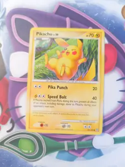 Pikachu lv.20 70/100 Non Holo Diamond & Pearl Stormfront Pokemon Card - Image 1