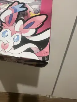 Pokemon TCG Celebrations 25th Anniversary Dark Sylveon V Collection Box (DESC) - Image 4