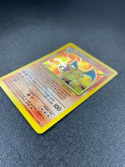 Pokemon TCG Charizard Base Set Holographic Card #4/102 1999-2000 WOTC - Image 3