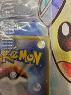 Poncho Wearing Eevee Vaporeon 137/SM-P PROMO Sealed Pokemon Card Japanese - Image 4