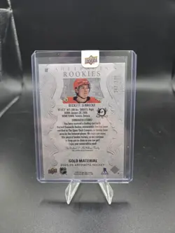 2025-26 UD ARTIFACTS BECKETT SENNECKE RC ROOKIE MATERIALS JERSEY GOLD /399 - Image 2