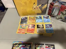 Pokemon Trading Card Collection TCG Over 800 Cards W/ Binders , Guides & Tin - Image 3