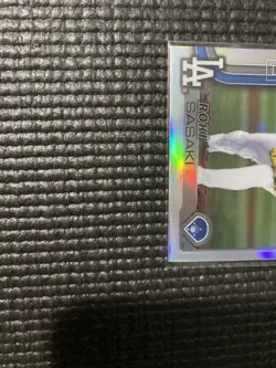 2025 Topps Chrome - Roki Sasaki #217 Refractor Base (RC) Dodgers - Image 5