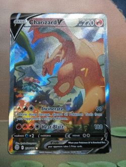 Pokemon TCG Charizard V 154/172 Brilliant Stars Full Art Holo Ultra Rare - Image 1