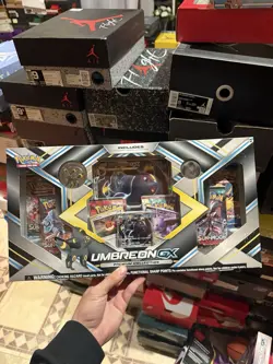umbreon gx premium collection box - Image 1