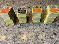 1600 Pokemon Non Holo Non Energy Lot Offers Welcome! - Image 1