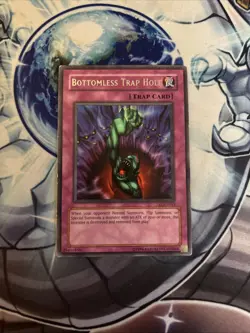 (EF) Yu-Gi-Oh! Legacy of Darkness - Bottomless Trap Hole LOD-092 Unlimited LP - Image 1