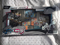 Pokemon TCG Unova Heavy Hitters Premium Collection Black Bolt & White Flare New - Image 1
