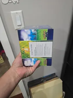 Pokemon GO Premier Deck Holder Collection Sealed Box Dragonite VSTAR G1N - Image 3