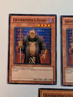 Yugioh TCG - 3x Gravekeeper's Guard - 2x SDMA-EN009 1st + 1x PGD-061 UNL - NM - Image 4
