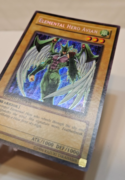 Elemental Hero Avian EHC1-EN001 Secret Rare Limited Edition Promo Yugioh 1982 - Image 2