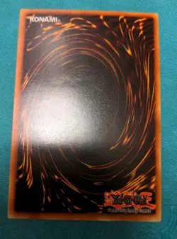 BLUE-EYES WHITE DRAGON GLOSSY LOB-001 1ST EDITION YUGIOH ULTRA RARE LEGEND LP/NM - Image 2