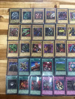 Starter Deck Kaiba Complete 50 Cards Sleeved Played - Image 2
