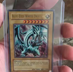 Konami Blue-Eyes White Dragon LOB-EN001 Ultra Rare Unlimited EN 3000/2500 - Image 1