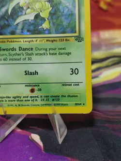 Pokemon TCG Scyther Holo Rare Jungle Card 10/64 MP Condition Tiny Corner Crease - Image 5