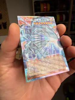 Yu-Gi-Oh! Blue-Eyes White Dragon Japanese Overframe LOCR-JP001 - Image 2