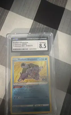 Radiant Blastoise 018/078 Pokemon GO Holo - Image 1